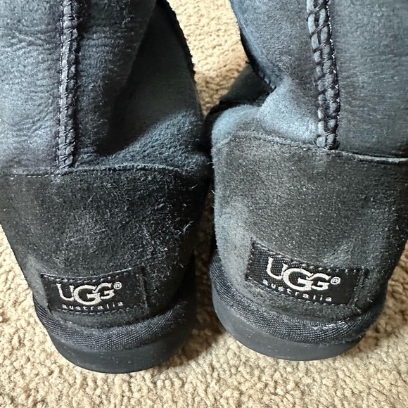 UGG Australia Women's Classic Tall Black Sheepskin Shearling Boots Size 8W - Picture 11 of 16